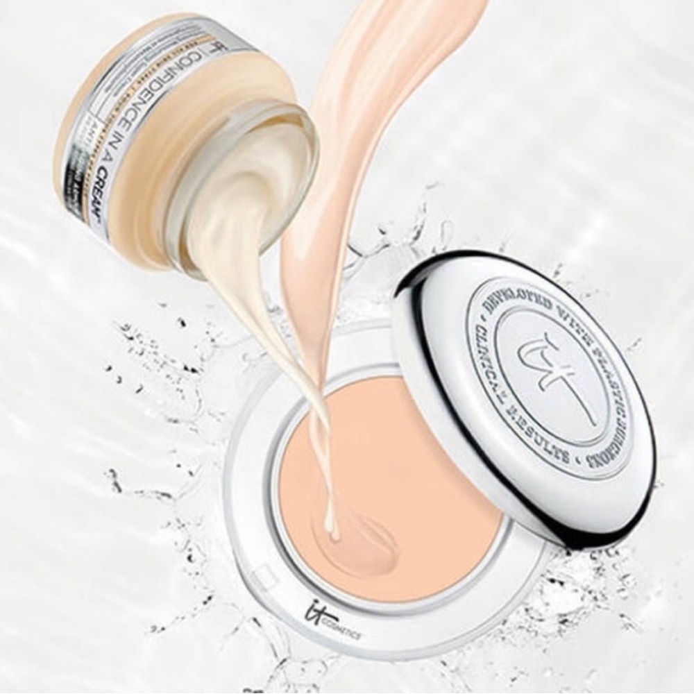 It Cosmetics Confidence in a Compact - FAIR - NWOB